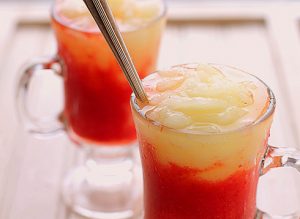 Buzlu çilekli limonata