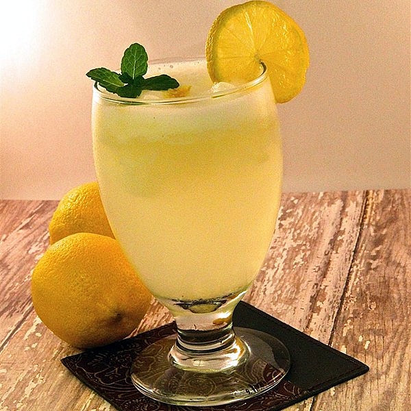 blendir-limonatasi